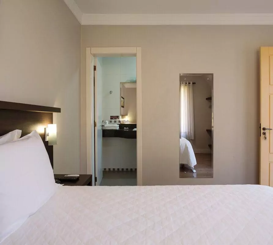 Apartamento Ipê Luxo Duplo Solteiro – Pousada do Chalé
