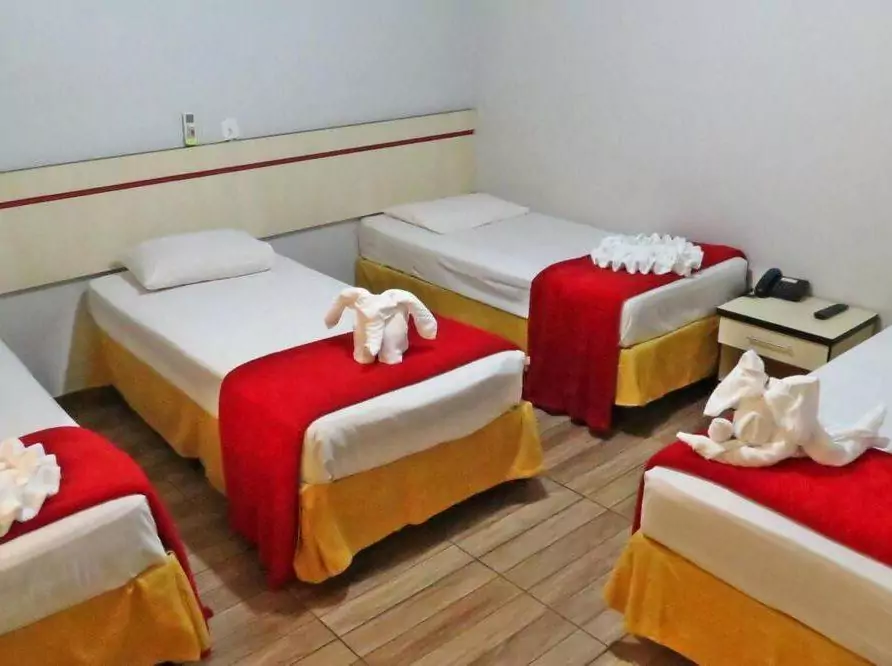 Quarto Quádruplo – Hotel Stella Solaris