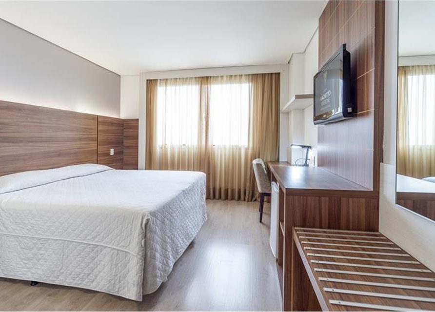 Luxo Single (Cama Casal) – Laghetto Viverone Bento Gonçalves