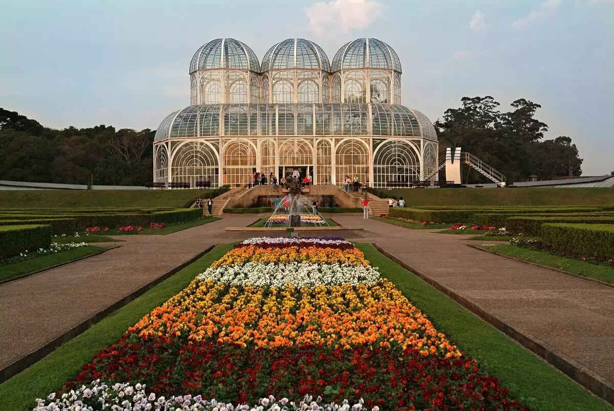 Visita aos Pontos Turísticos de Curitiba
