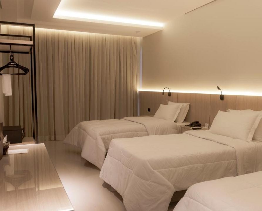 Quarto Premium Triplo – Rafain Palace Hotel